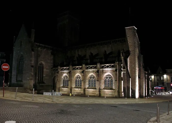 Apartment Hyper Centre - Quartier Du Chateau De *